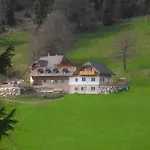 アパート Bio-bergbauernhof Moeslhof *