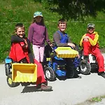 Bio-bergbauernhof Moeslhof アパート *
