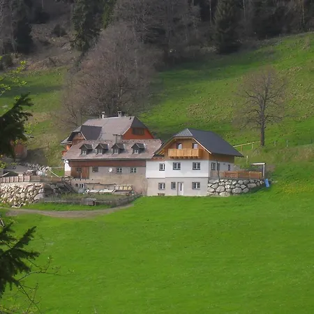 アパート Bio-bergbauernhof Moeslhof *